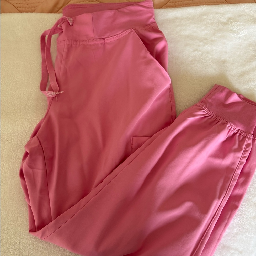 Med Couture Women's Pink Pants